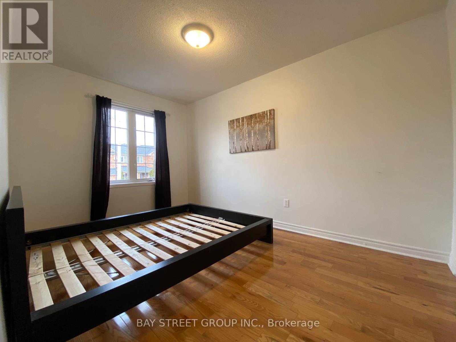 Photo 23 of 27 Neuchatel Avenue, Vaughan ON