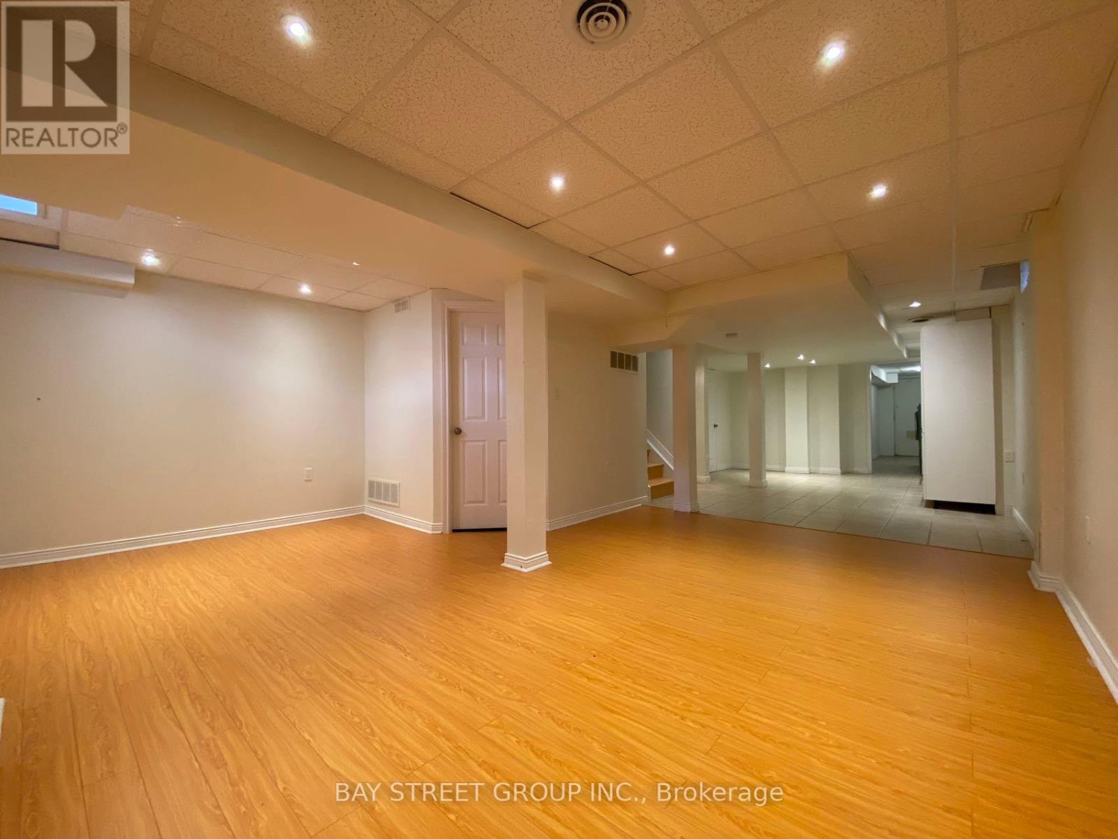 Photo 30 of 27 Neuchatel Avenue, Vaughan ON