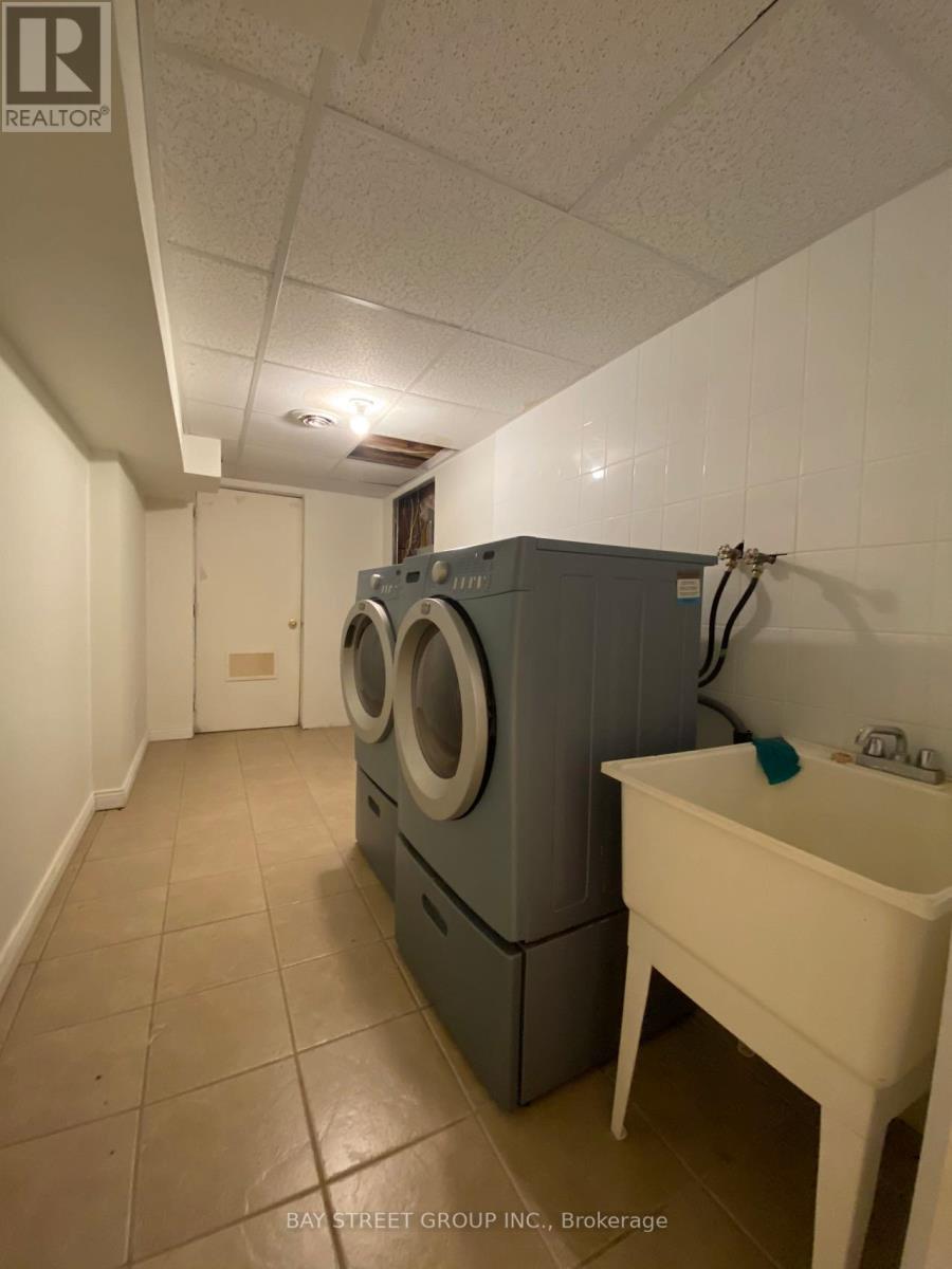 Photo 34 of 27 Neuchatel Avenue, Vaughan ON