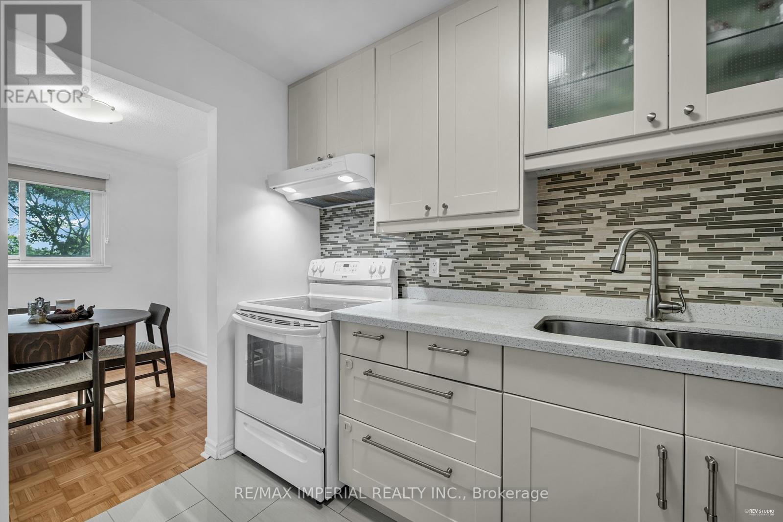 Photo 13 of 24 Norris Way, Markham ON