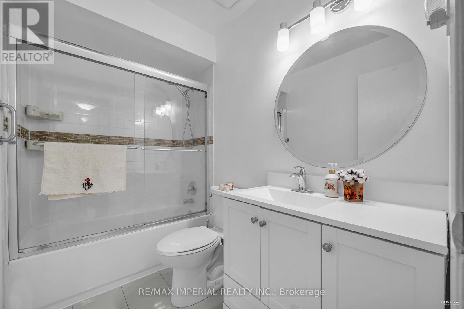 Photo 23 of 24 Norris Way, Markham ON