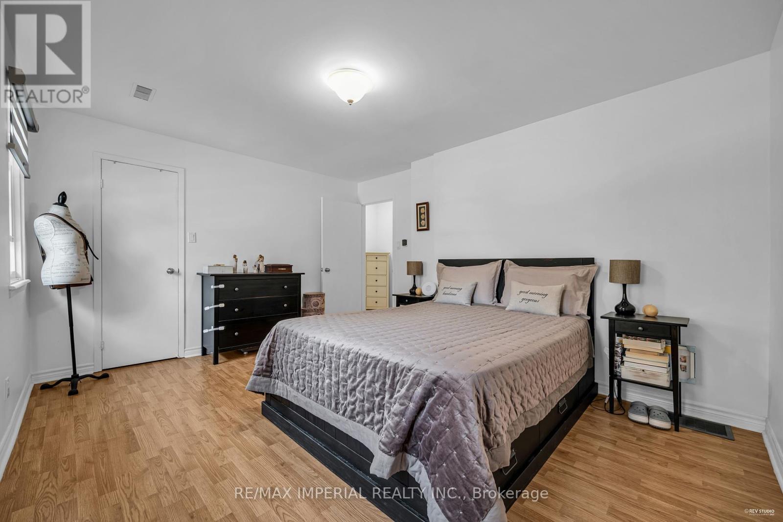 Photo 34 of 24 Norris Way, Markham ON