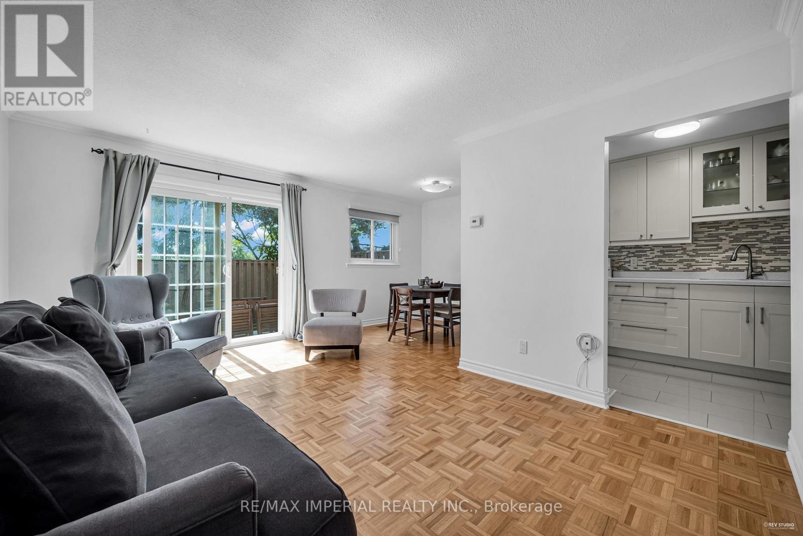 Photo 6 of 24 Norris Way, Markham ON