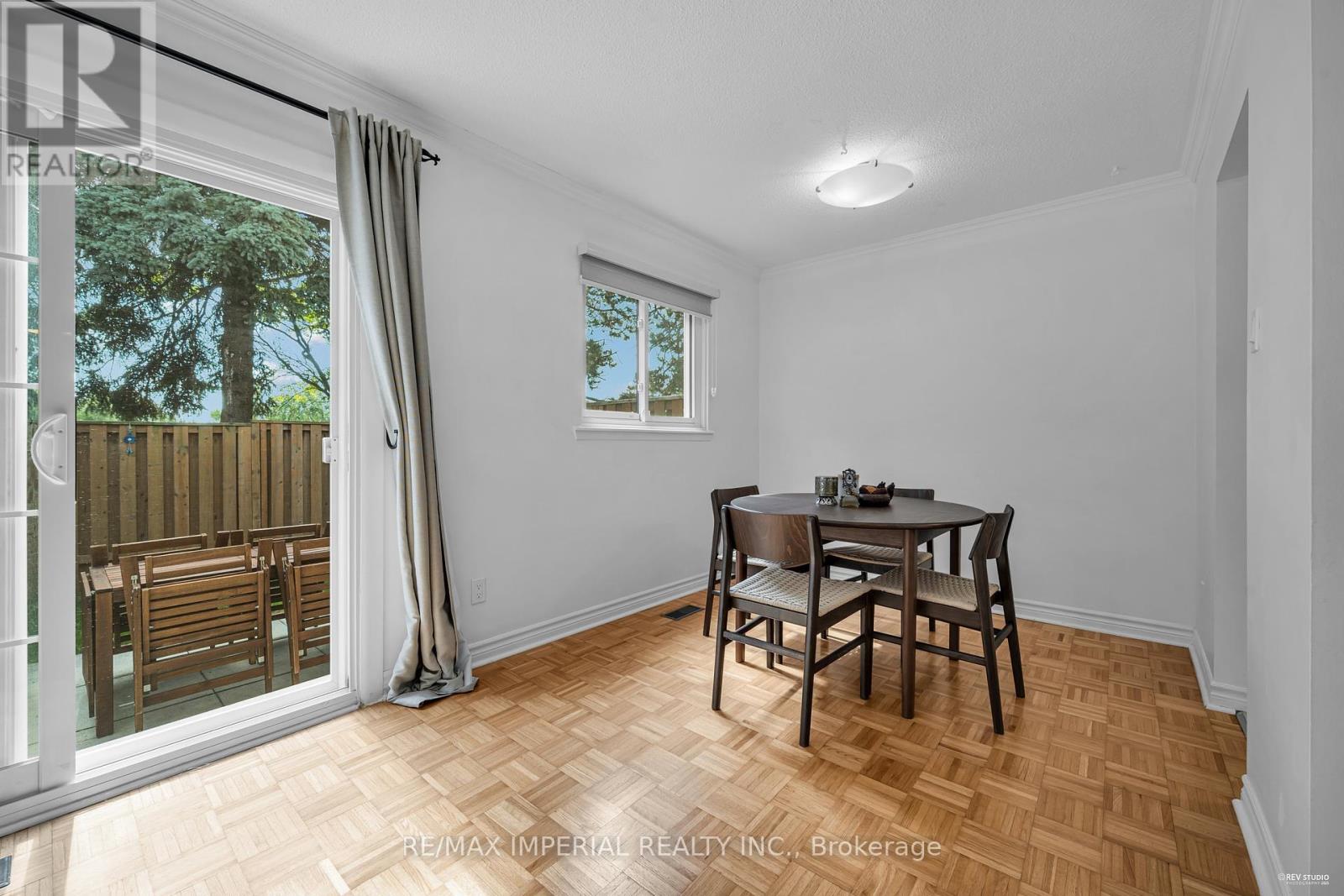 Photo 7 of 24 Norris Way, Markham ON