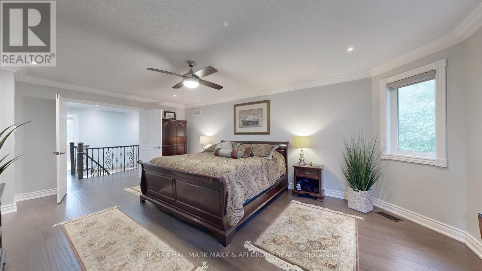 Photo 24 of 62 Corner Ridge Road, Aurora ON