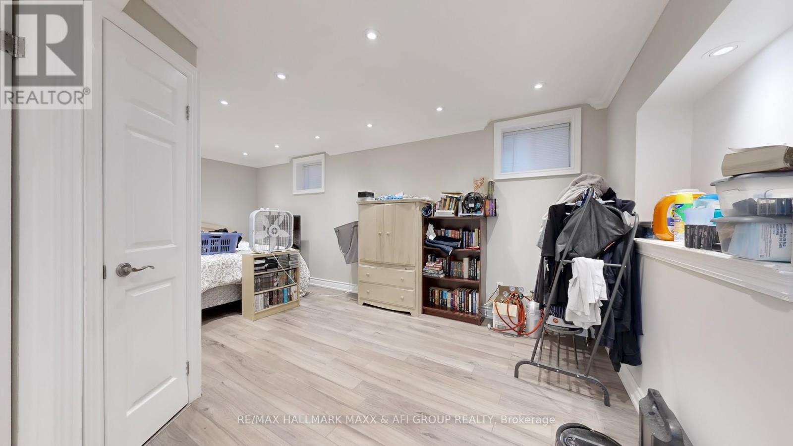 Photo 39 of 62 Corner Ridge Road, Aurora ON