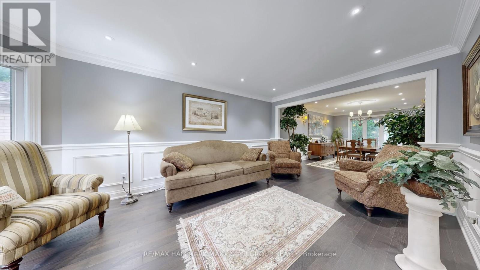 Photo 4 of 62 Corner Ridge Road, Aurora ON