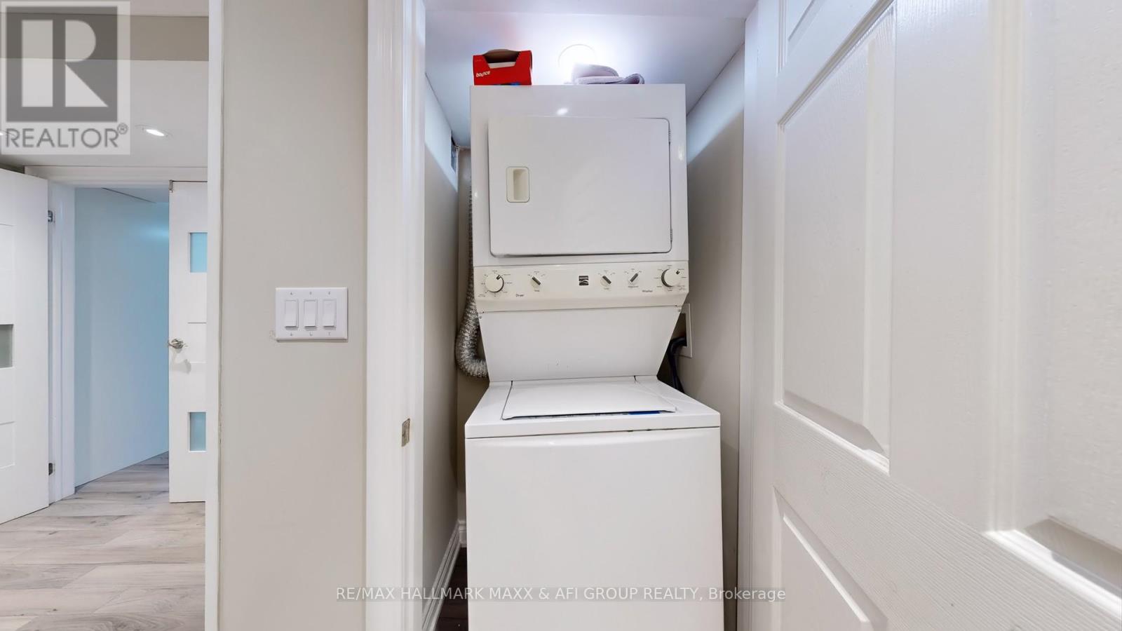 Photo 46 of 62 Corner Ridge Road, Aurora ON