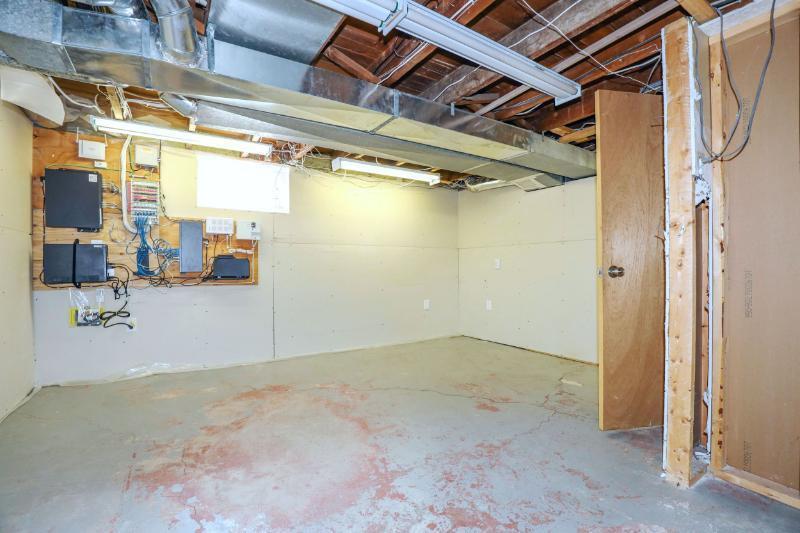 Photo 30 of 832 St Marys Road, Winnipeg MB