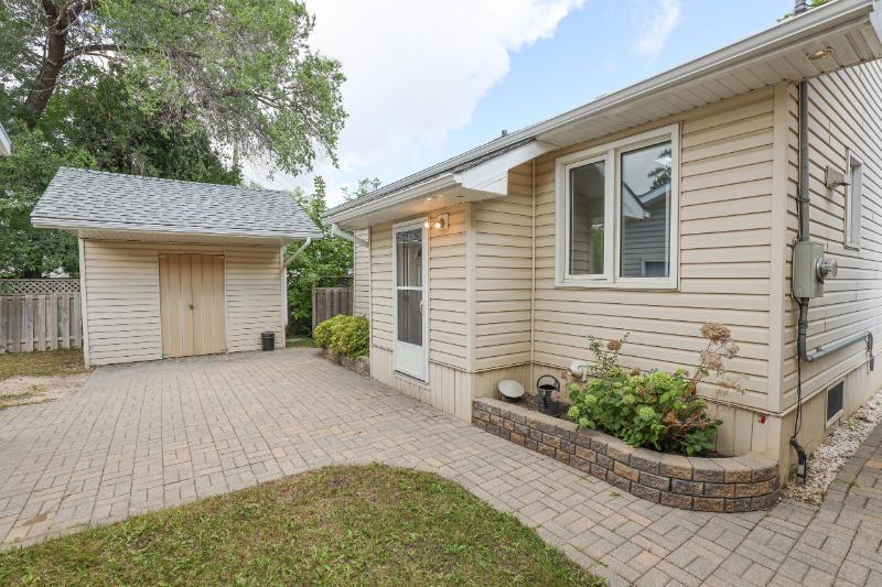 Photo 6 of 832 St Marys Road, Winnipeg MB
