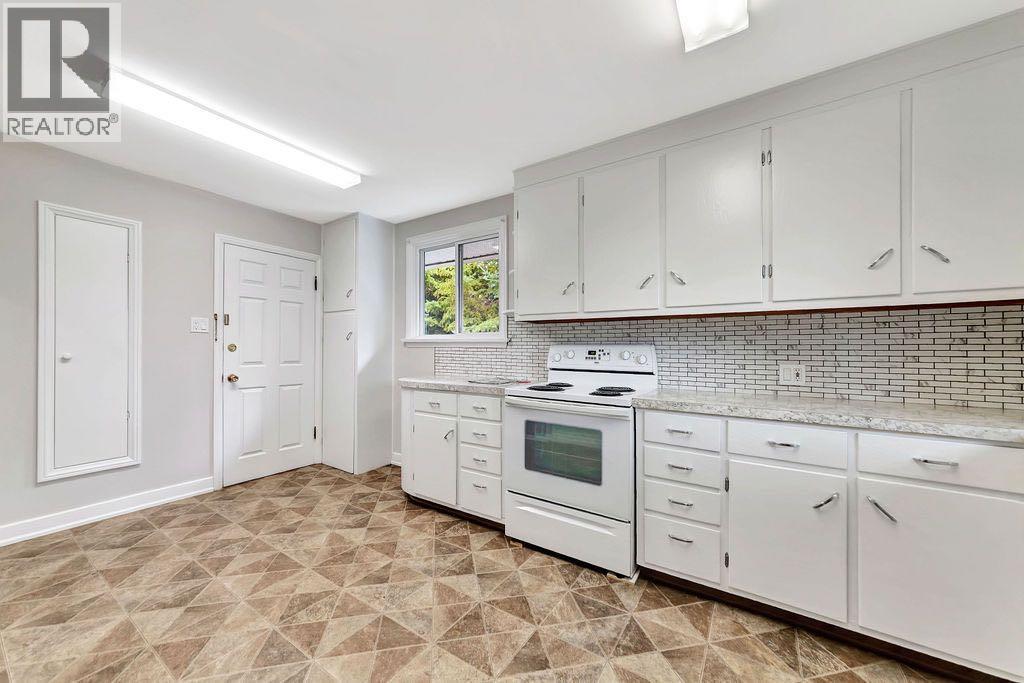Photo 10 of 5610 50 Street, Lloydminster AB