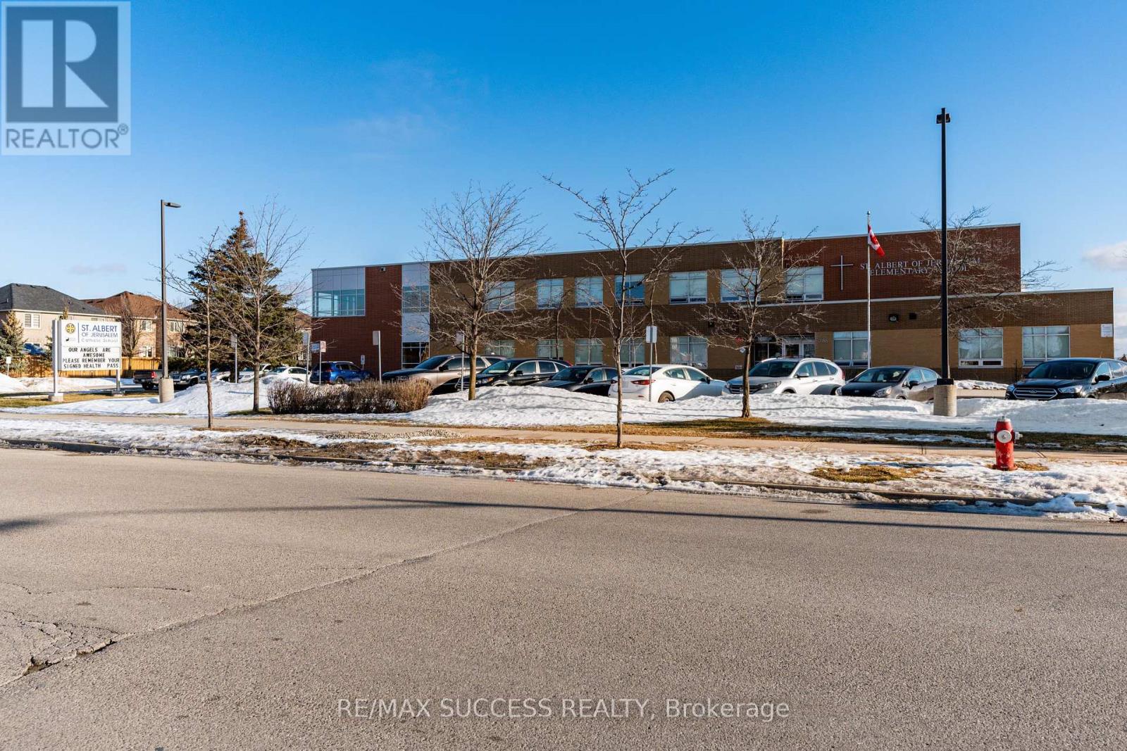 Photo 21 of 3752 Milkwood Crescent, Mississauga ON