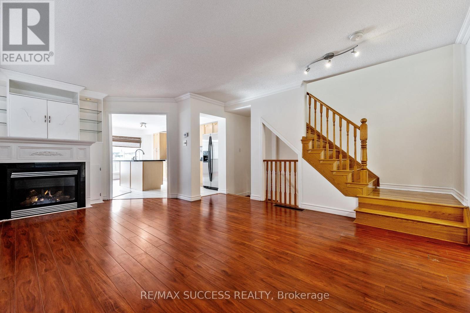 Photo 7 of 3752 Milkwood Crescent, Mississauga ON