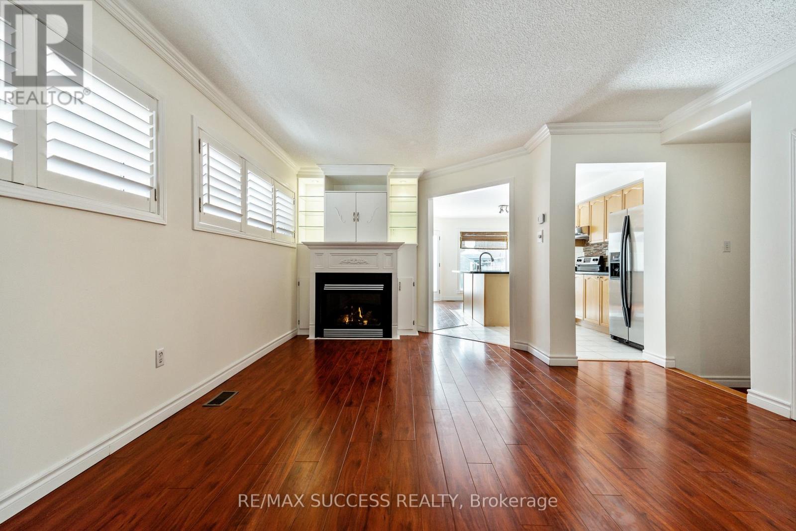 Photo 8 of 3752 Milkwood Crescent, Mississauga ON