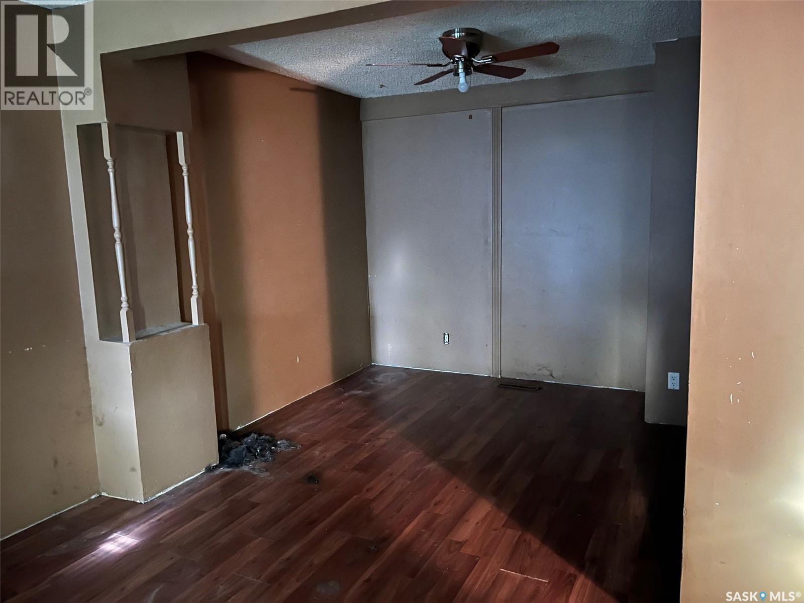 Photo 10 of 1401 Lacon Street, Regina SK