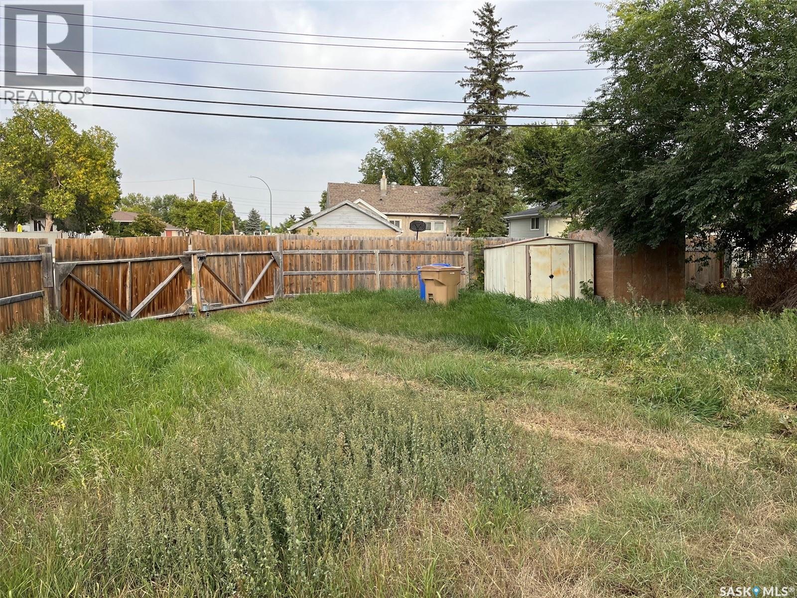 Photo 27 of 1401 Lacon Street, Regina SK