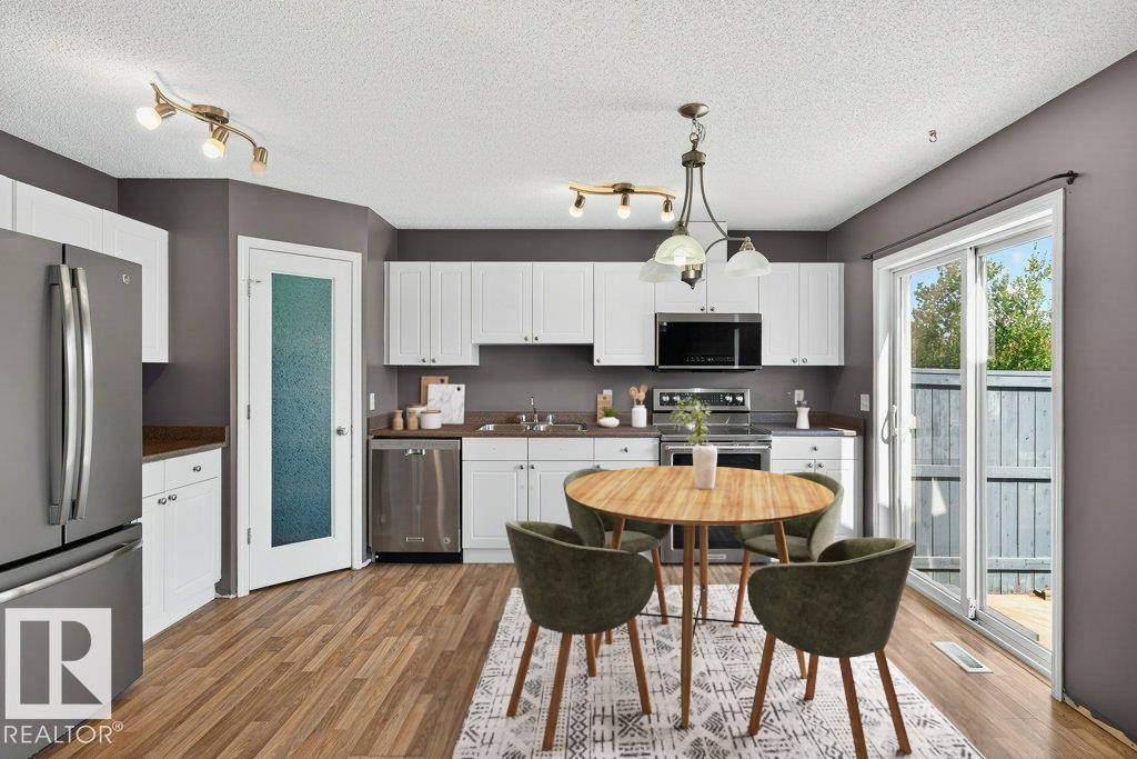 Photo 5 of 21 450 Hyndman Cr Nw, Edmonton AB