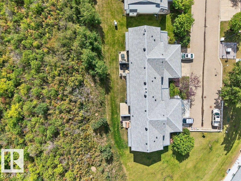 Photo 4 of 21 450 Hyndman Cr Nw, Edmonton AB