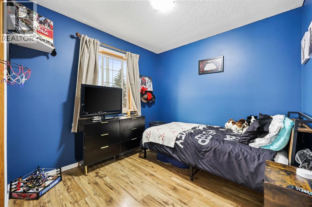 Photo 24 of 10 Big Springs Hill Se, Airdrie AB