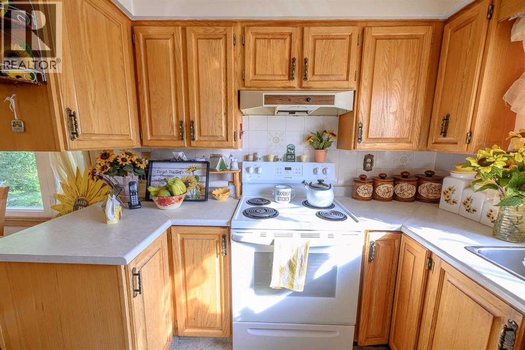 Photo 14 of 10230 112 Avenue, Grande Prairie AB