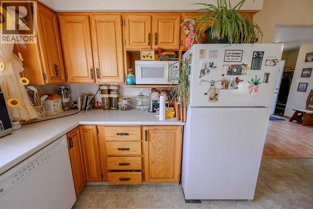 Photo 15 of 10230 112 Avenue, Grande Prairie AB