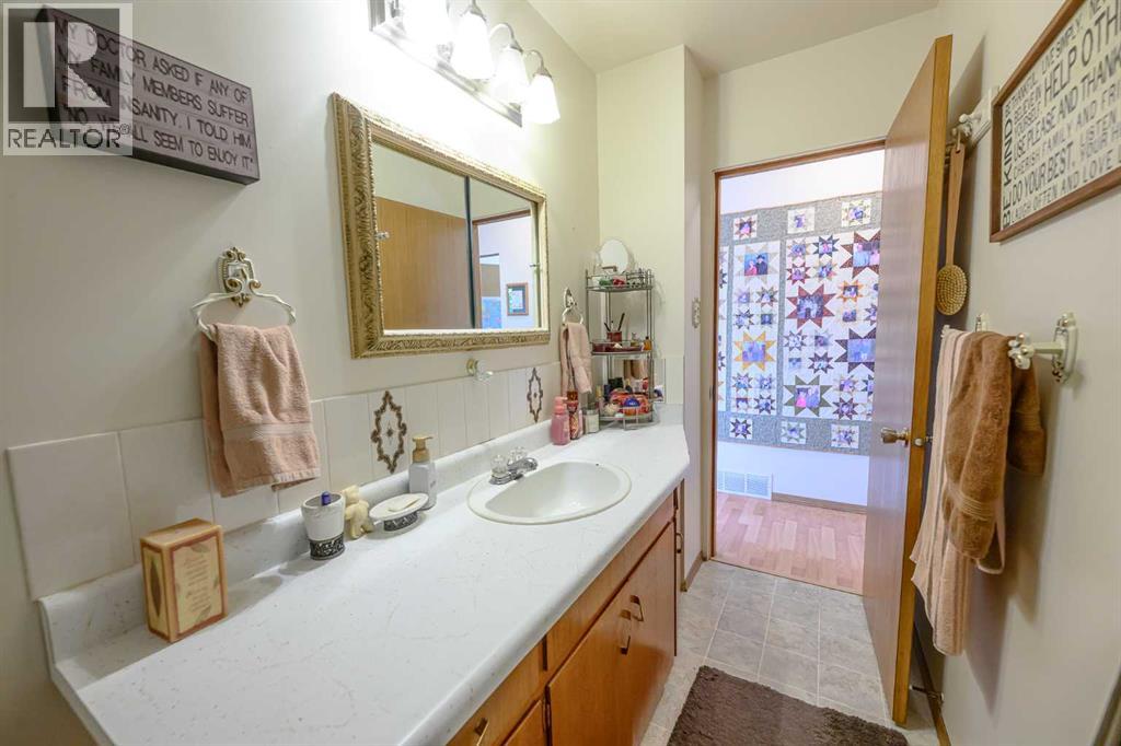 Photo 21 of 10230 112 Avenue, Grande Prairie AB
