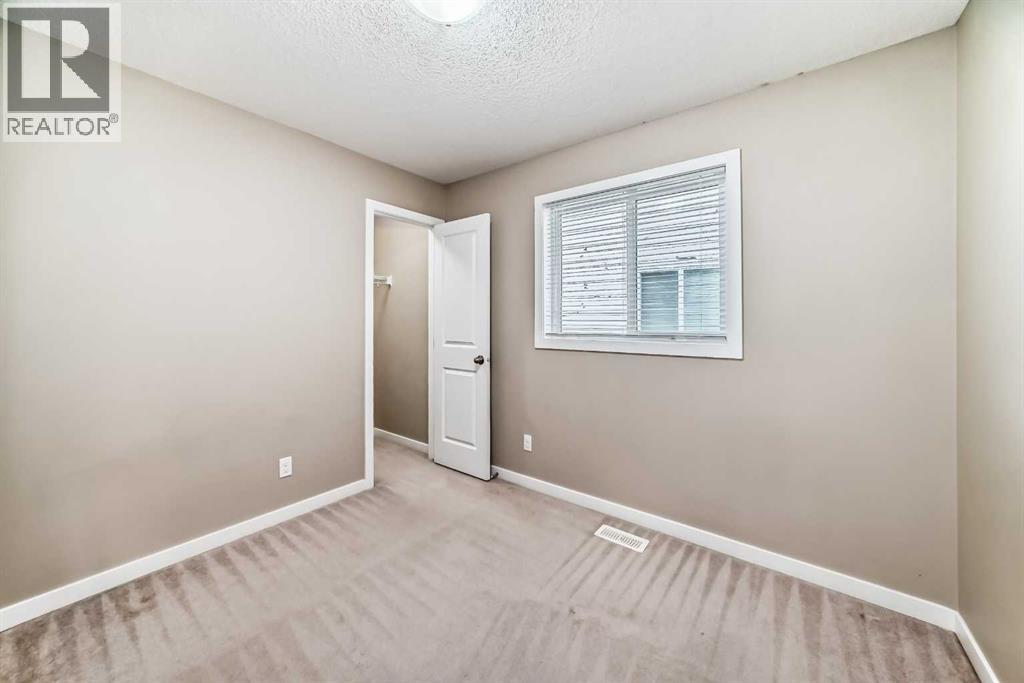 Photo 20 of 134 Panora Road Nw, Calgary AB
