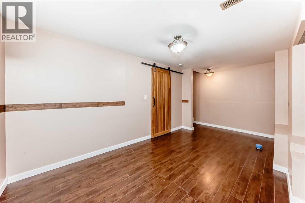 Photo 28 of 134 Panora Road Nw, Calgary AB