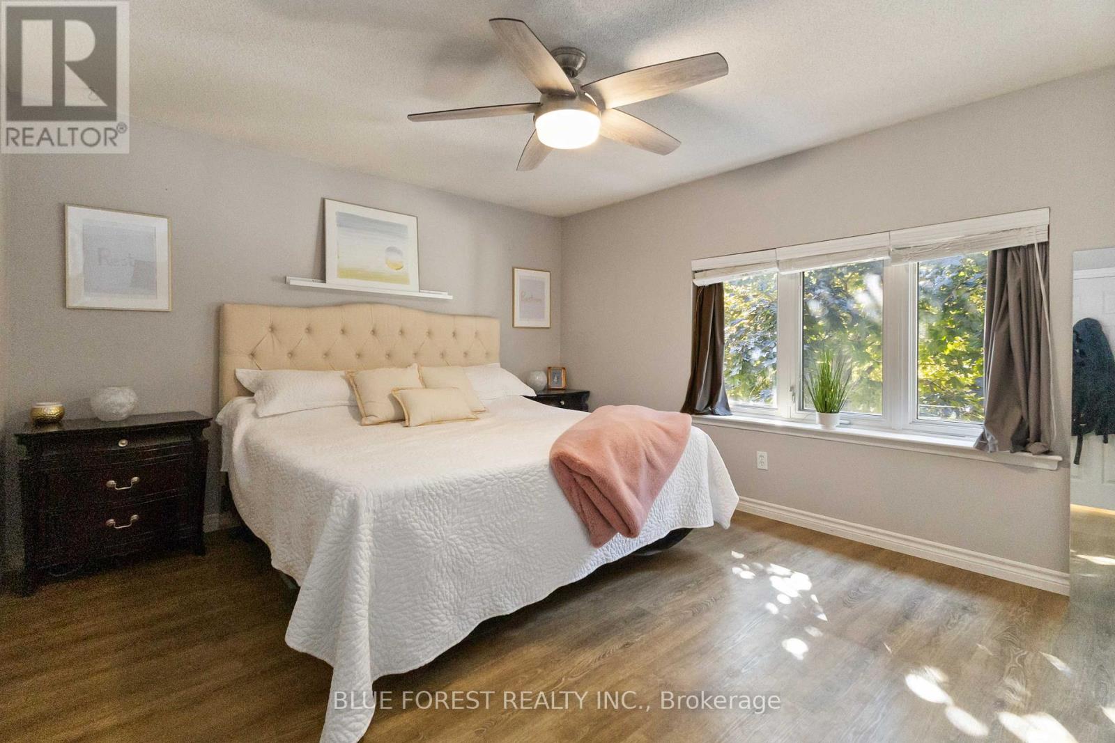 Photo 18 of 346 Blackacres Boulevard, London North ON