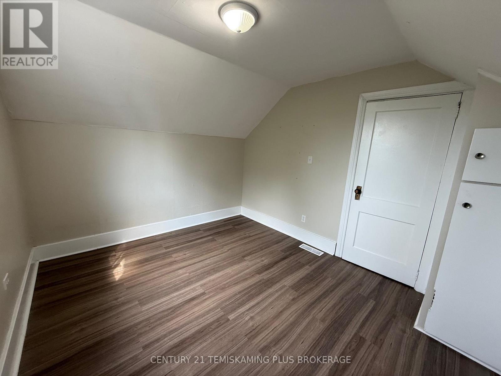 Photo 15 of 5 Mckelvie Avenue, Kirkland Lake ON
