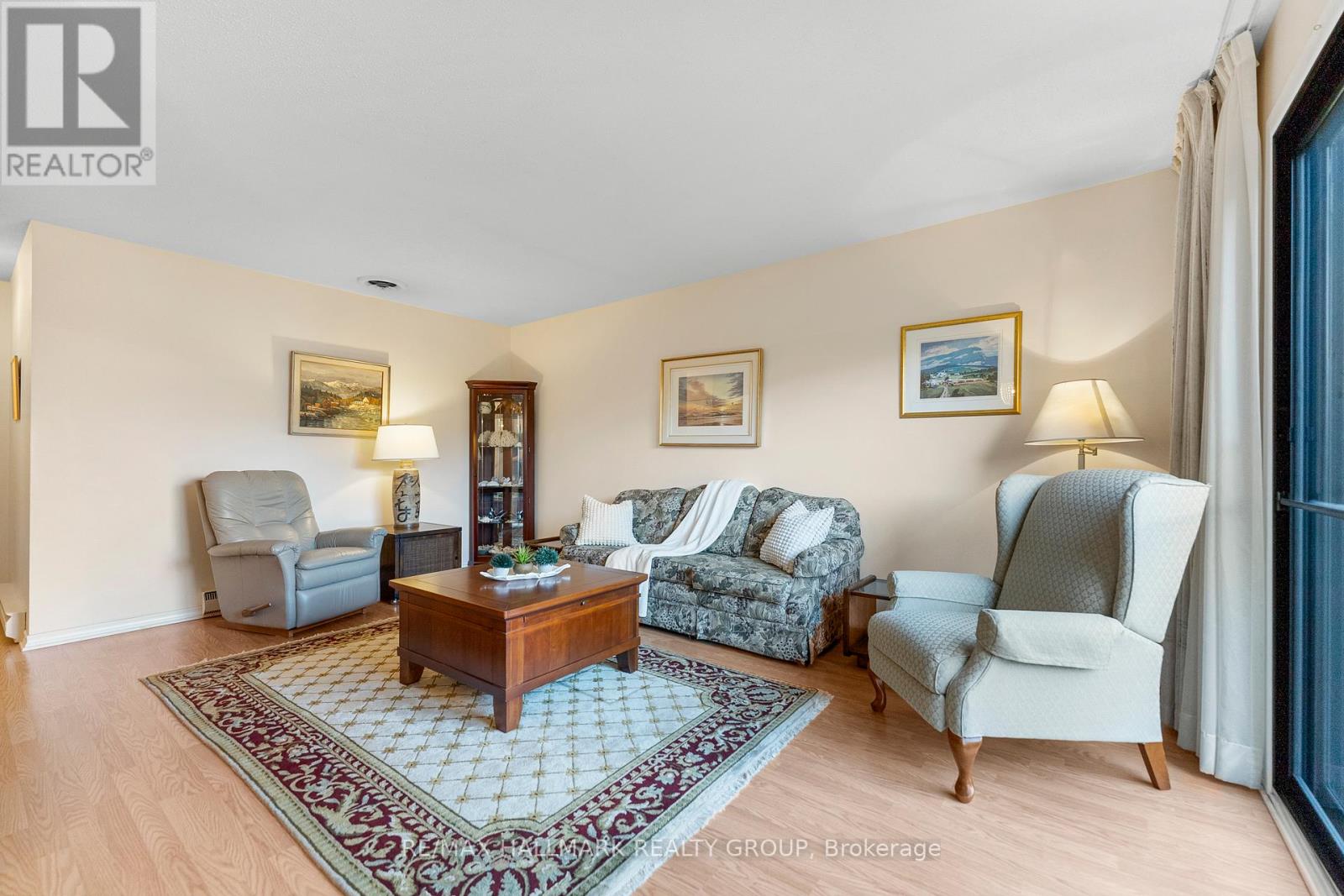 Photo 17 of 26 C Arnold Drive, Ottawa ON