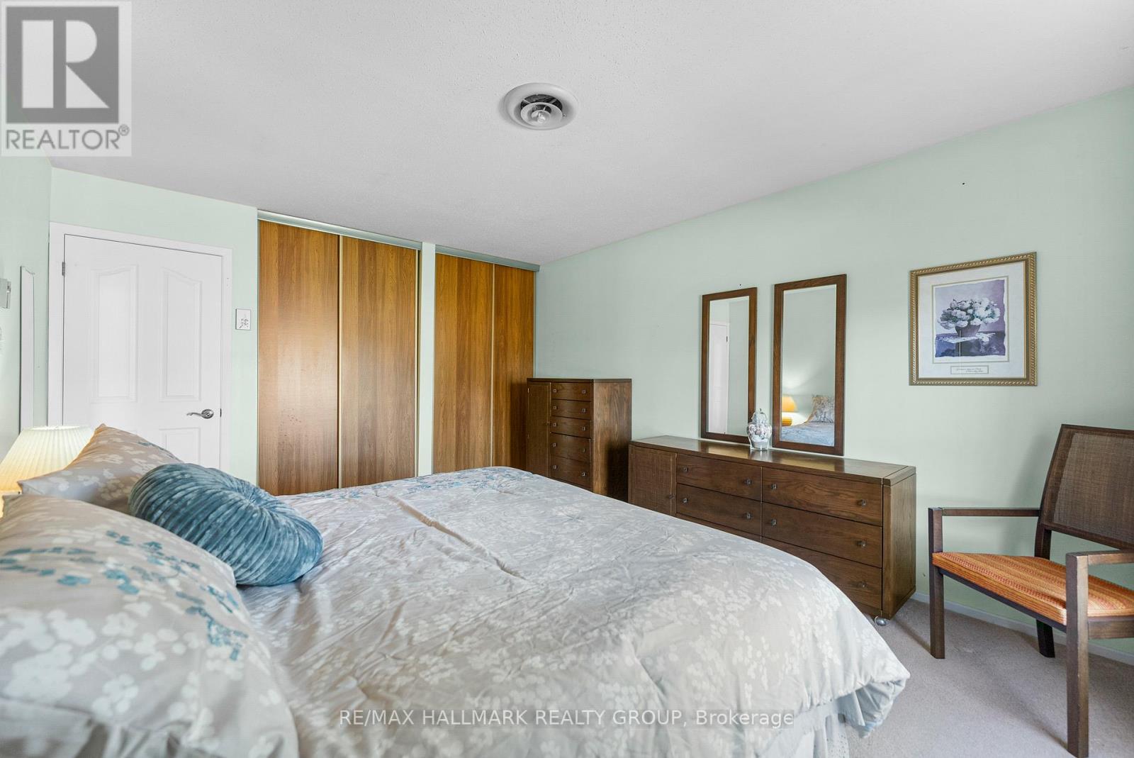 Photo 23 of 26 C Arnold Drive, Ottawa ON