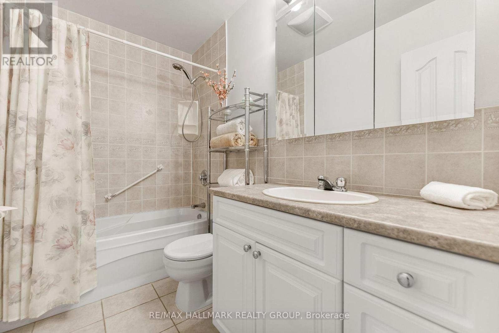 Photo 25 of 26 C Arnold Drive, Ottawa ON
