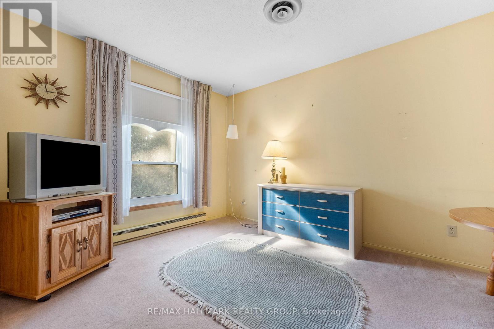 Photo 27 of 26 C Arnold Drive, Ottawa ON