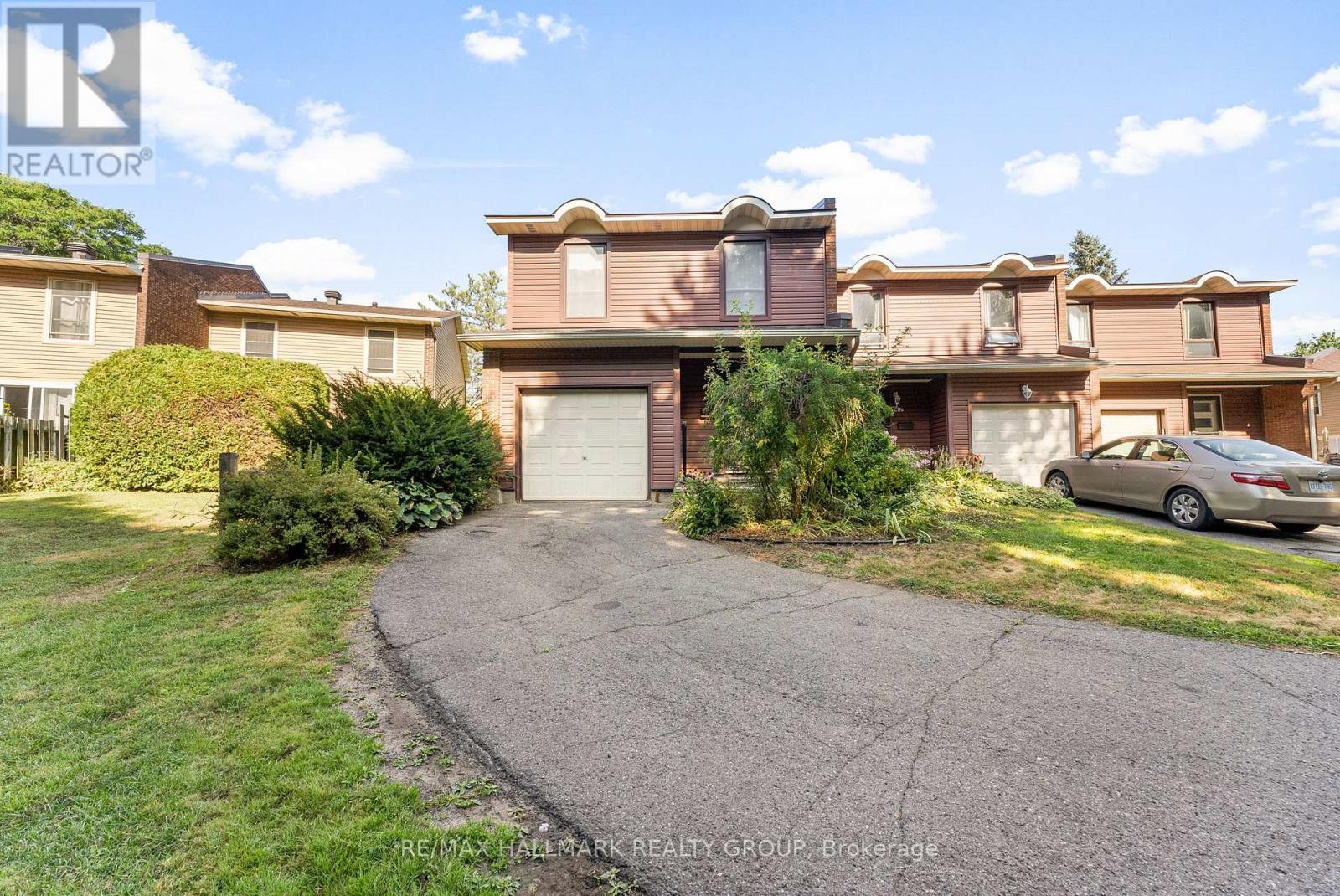 Photo 3 of 26 C Arnold Drive, Ottawa ON