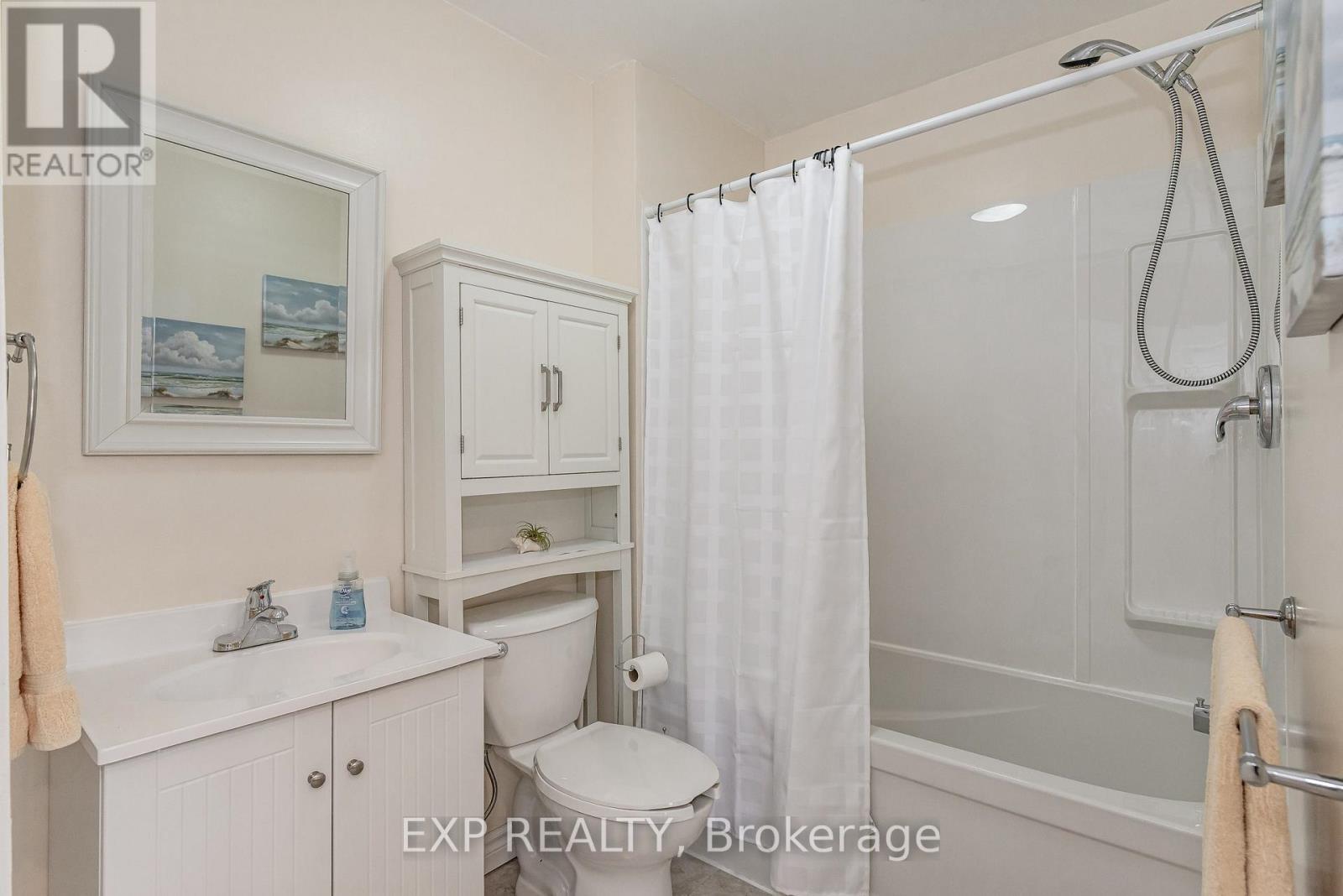 Photo 5 of 2 A Willcher 237 Lakeshore Road, St Catharines ON