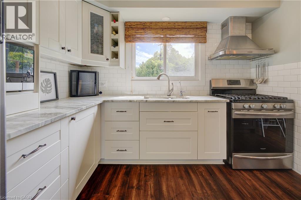 Photo 19 of 311 Sandowne Drive, Waterloo ON