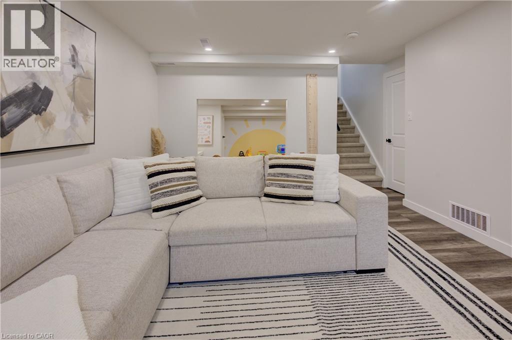 Photo 31 of 311 Sandowne Drive, Waterloo ON