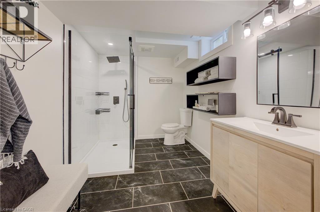 Photo 37 of 311 Sandowne Drive, Waterloo ON