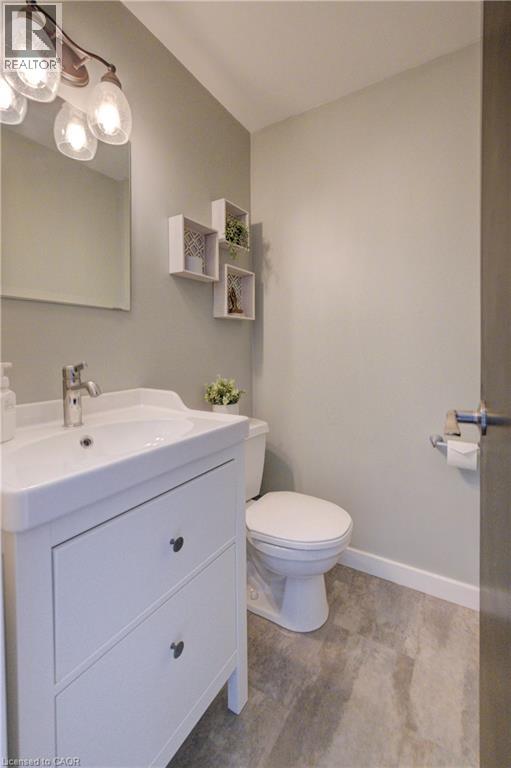 Photo 39 of 311 Sandowne Drive, Waterloo ON