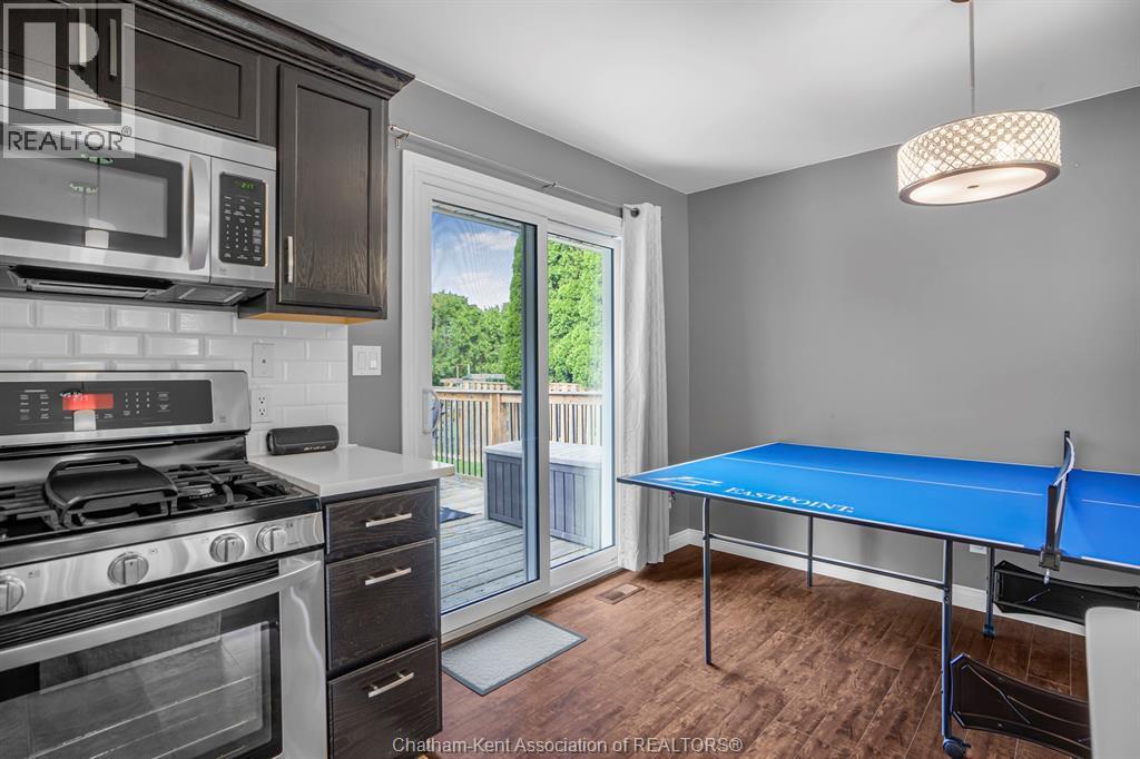 Photo 12 of 367 Mcnaughton Avenue West, Chatham ON