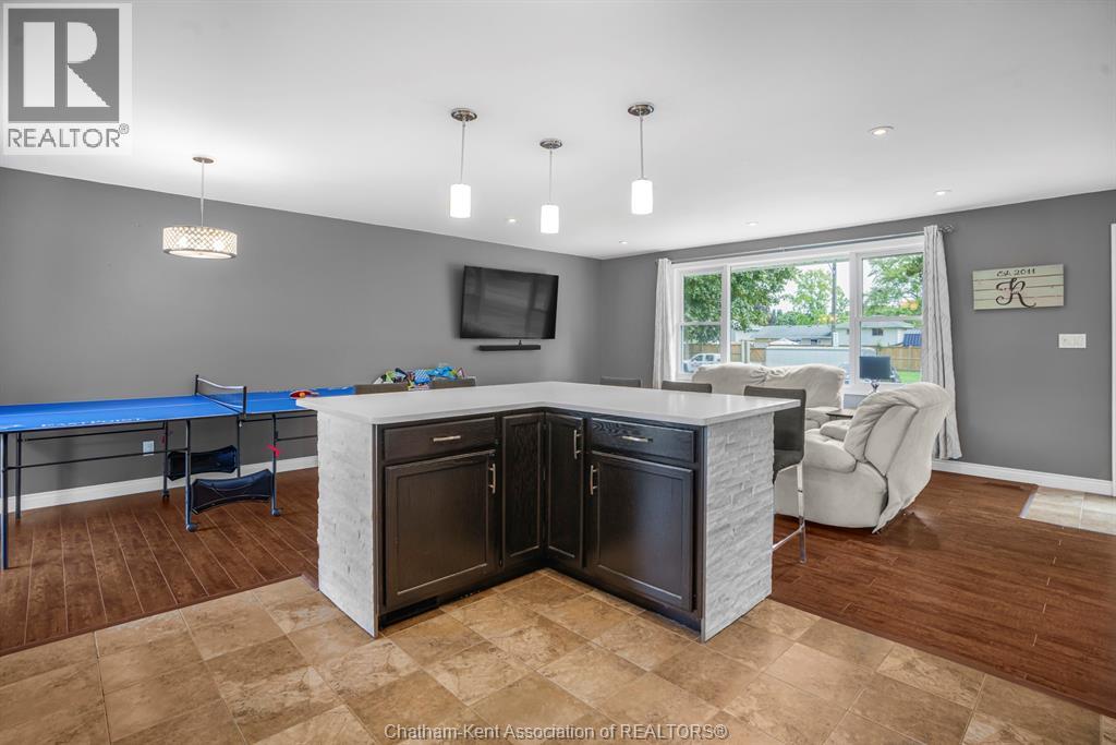 Photo 13 of 367 Mcnaughton Avenue West, Chatham ON