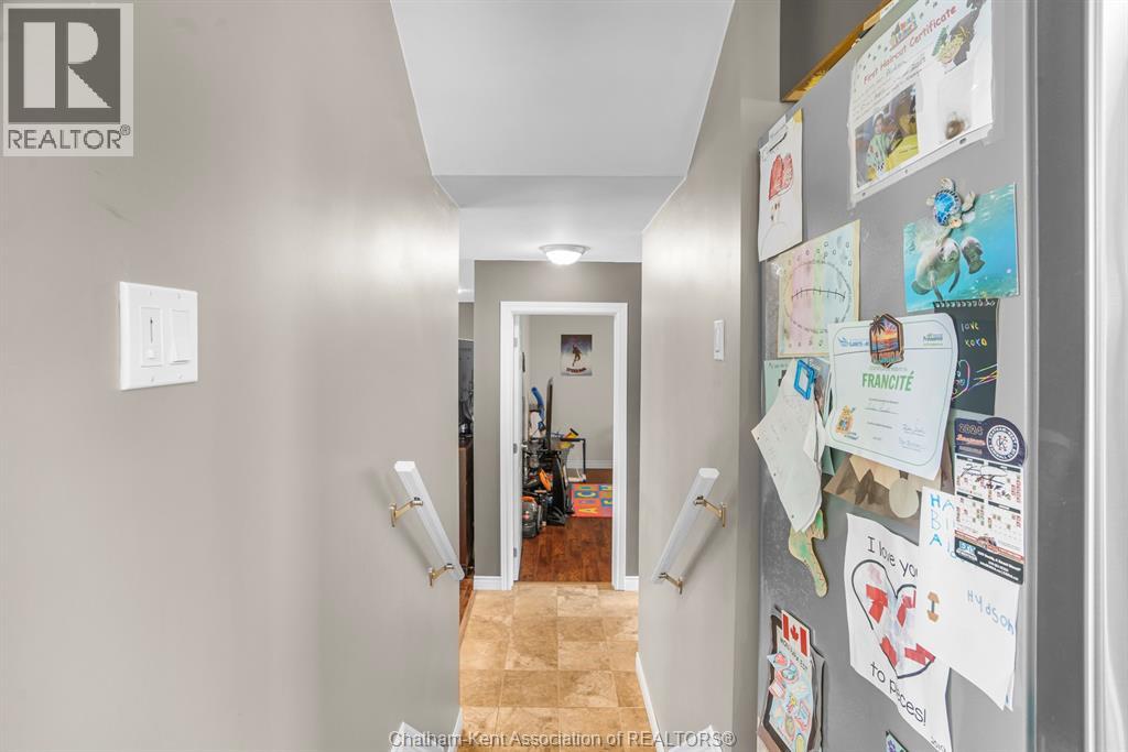 Photo 15 of 367 Mcnaughton Avenue West, Chatham ON