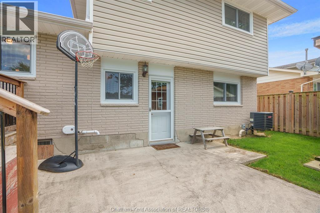 Photo 33 of 367 Mcnaughton Avenue West, Chatham ON