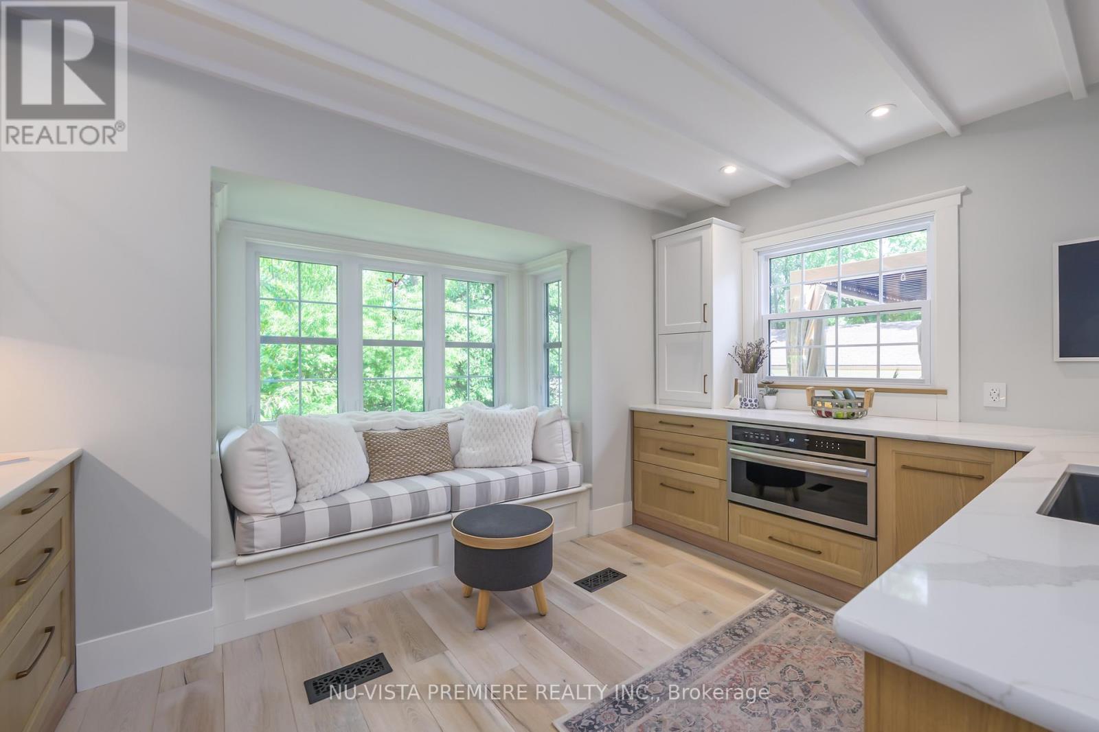 Photo 18 of 146 Commissioners Road E, London South ON