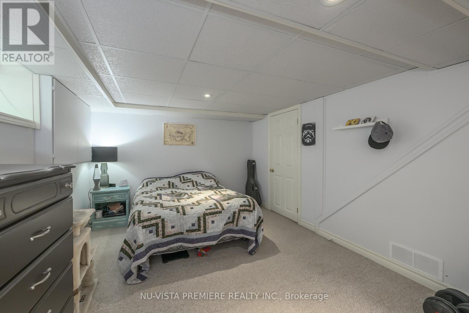 Photo 41 of 146 Commissioners Road E, London South ON