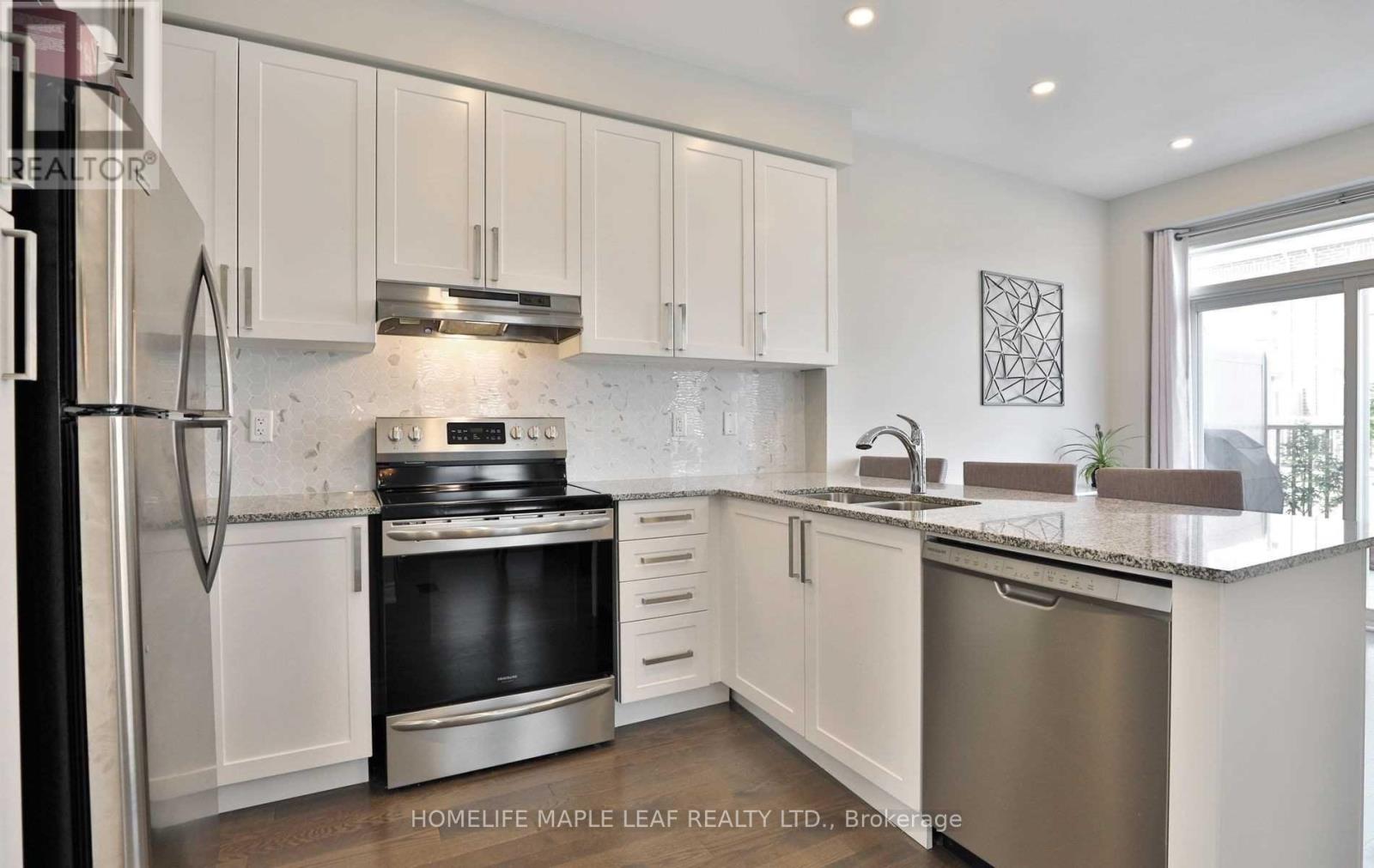 Photo 17 of 34 Brushwood Drive, Brampton ON