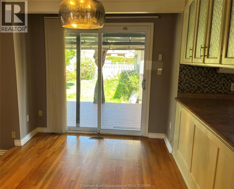 Photo 16 of 147 St Michael Avenue, Chatham ON