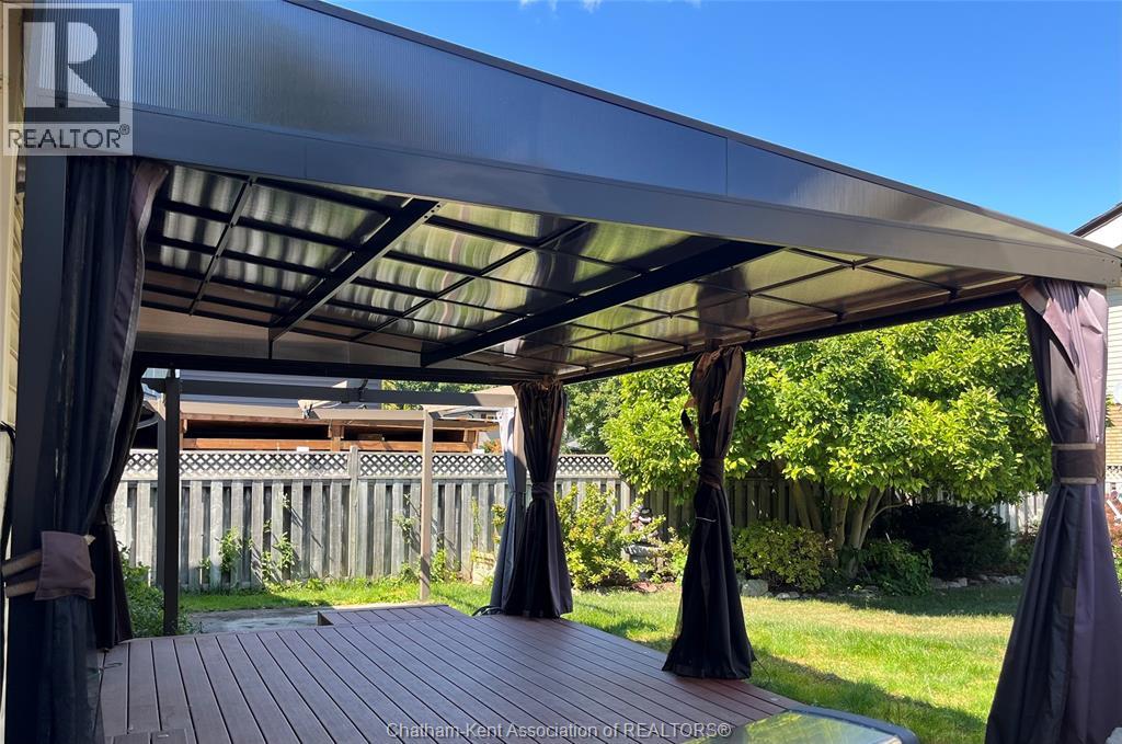 Photo 6 of 147 St Michael Avenue, Chatham ON