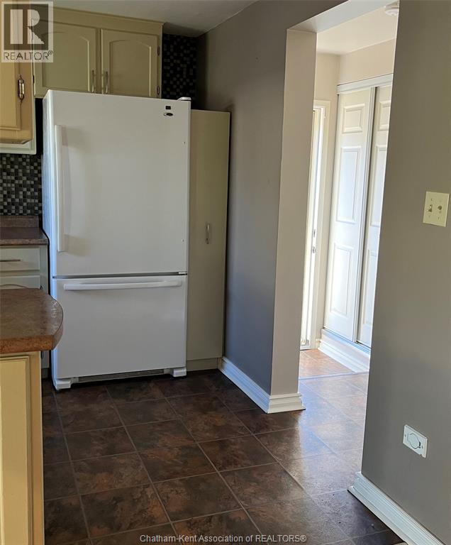 Photo 9 of 147 St Michael Avenue, Chatham ON